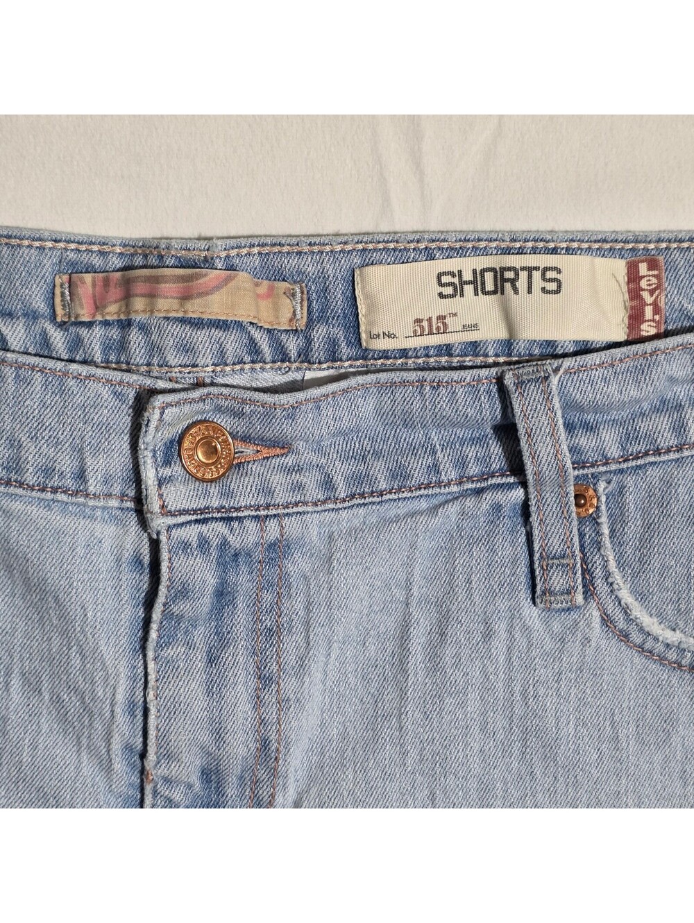 Levi's 515 Light Wash Denim Shorts Size 16 2005 date - Picture 3 of 7